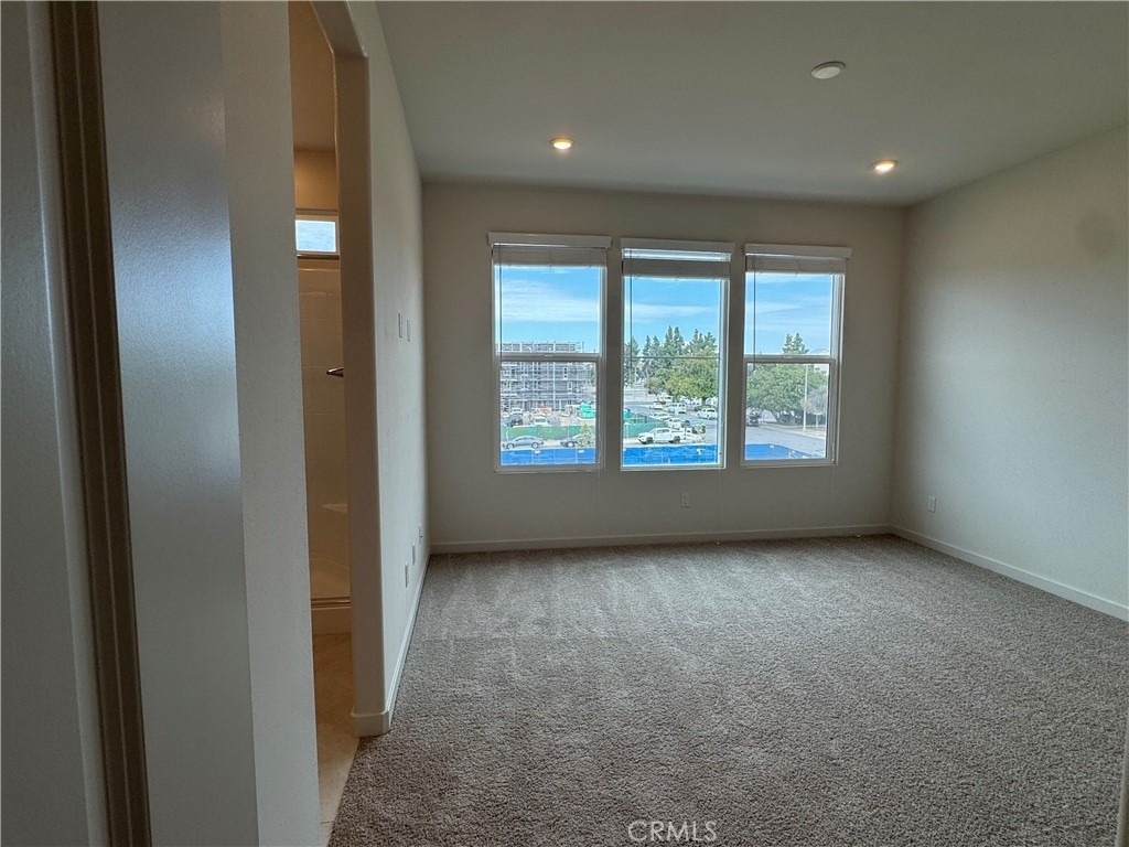 652 E Fourth Street - Photo 15