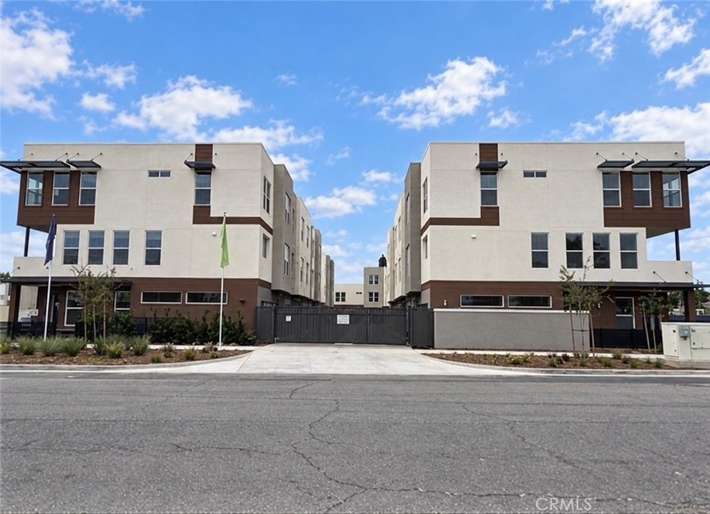 652 E Fourth Street - Photo 26