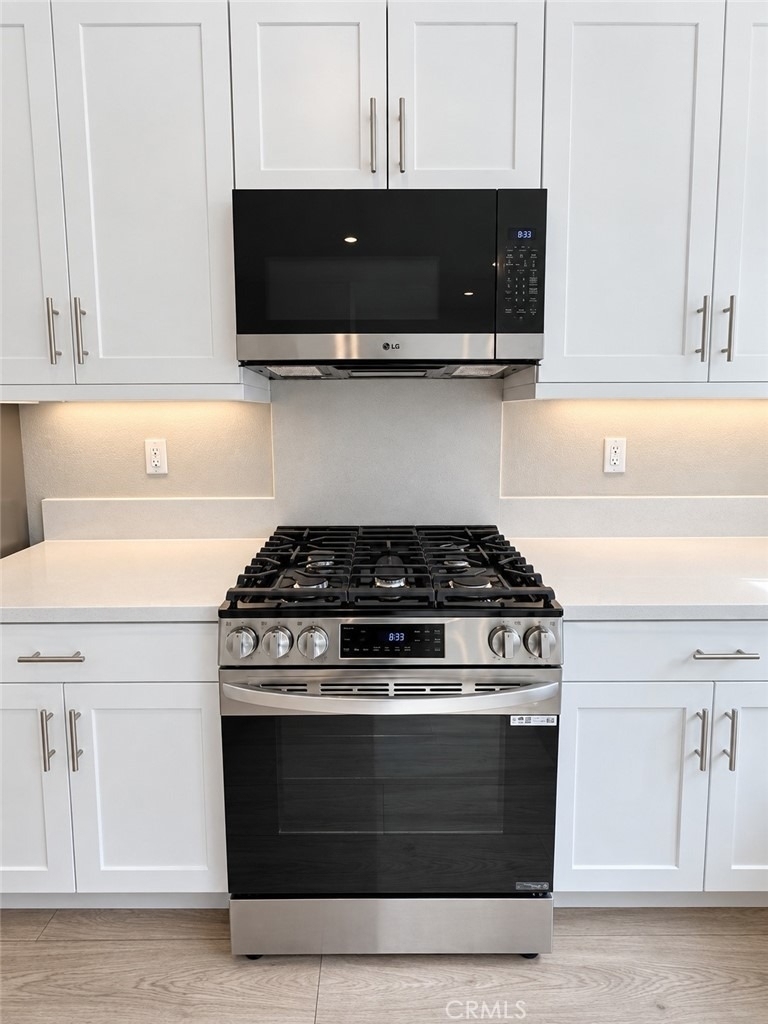 652 E Fourth Street - Photo 10
