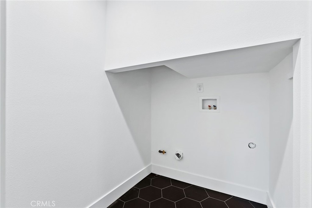 3889 Humboldt Drive - Photo 20
