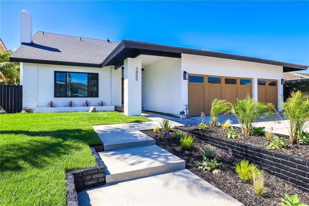 3889 Humboldt Drive - Photo 2