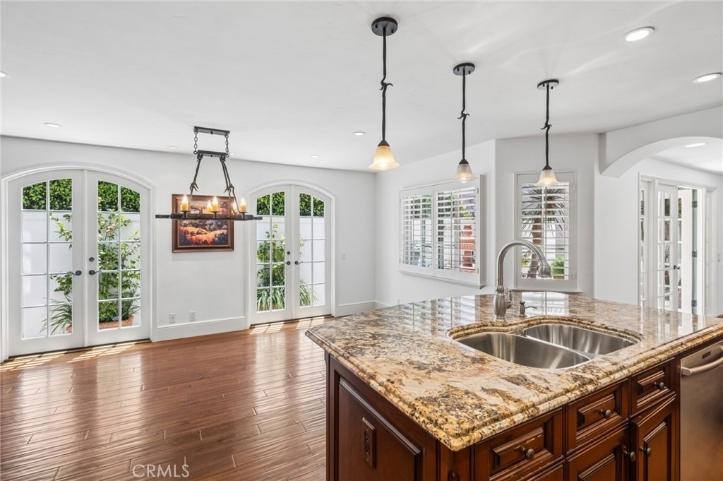 3214 Clay St - Photo 9