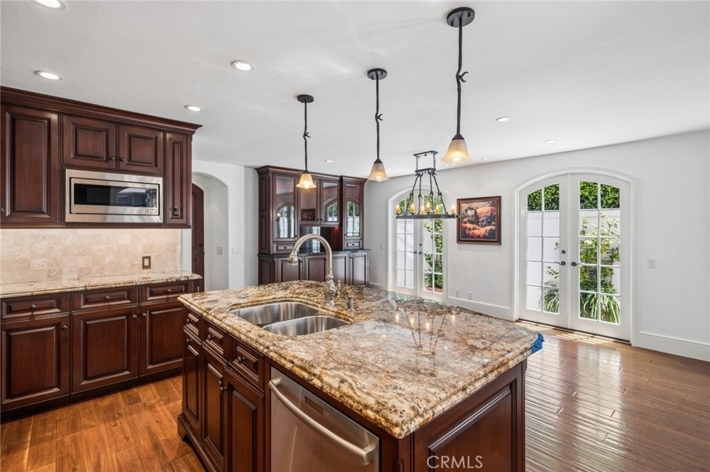 3214 Clay St - Photo 8