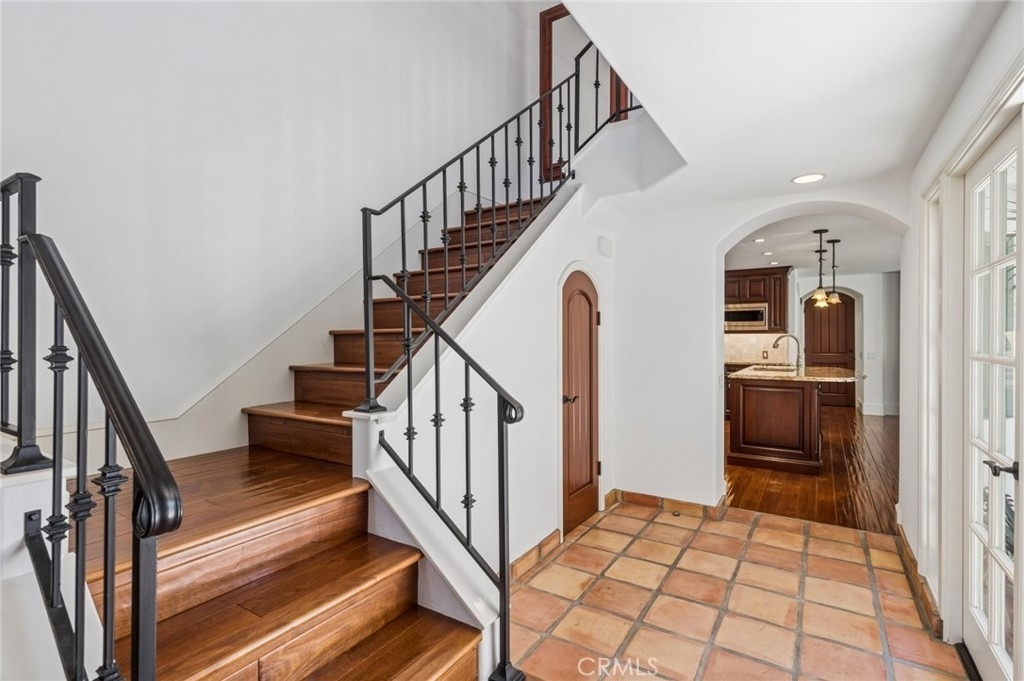 3214 Clay St - Photo 7