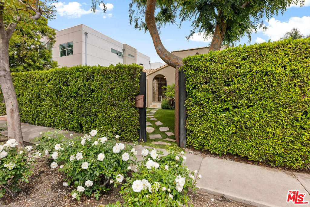 708 Westbourne Drive - Photo 3