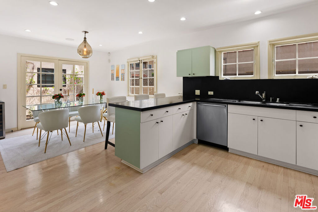 708 Westbourne Drive - Photo 10
