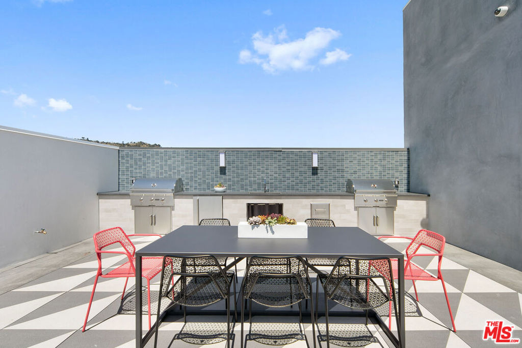 1001 N Fairfax Avenue - Photo 15