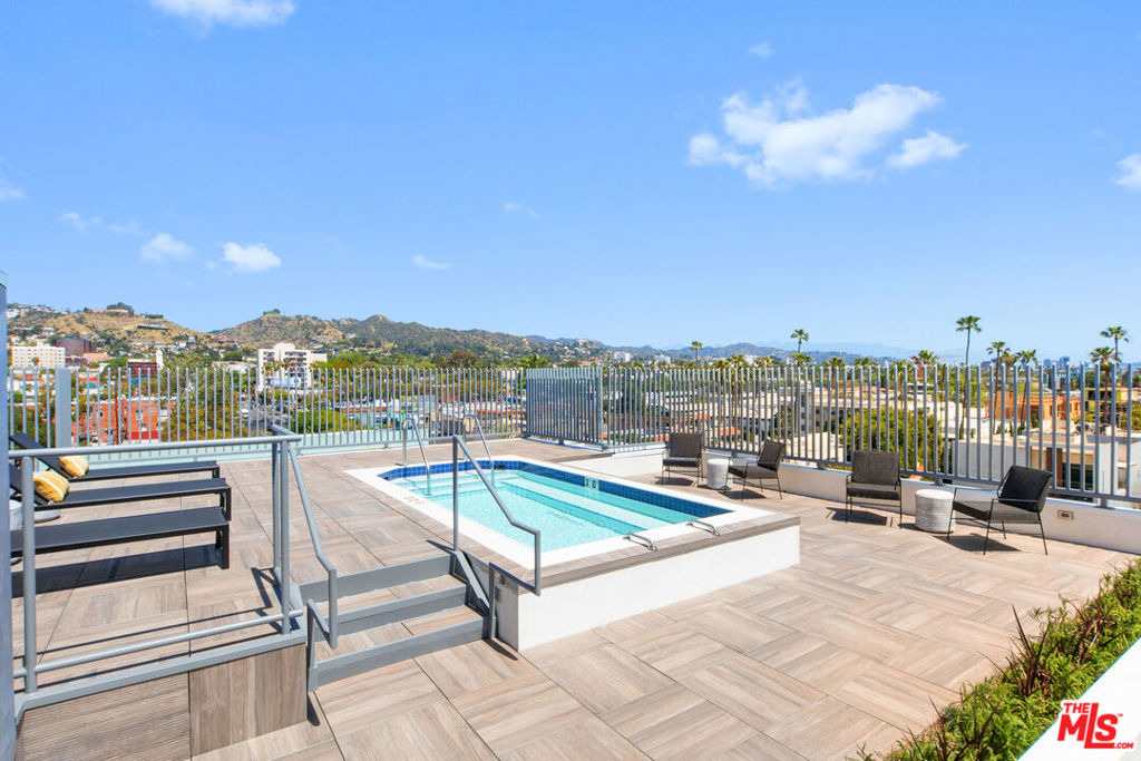 1001 N Fairfax Avenue - Photo 16