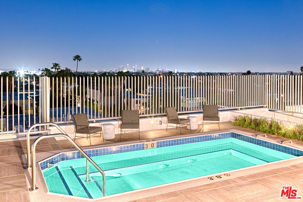 1001 N Fairfax Avenue - Photo 21