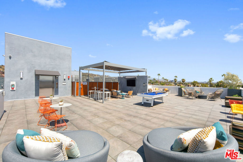 1001 N Fairfax Avenue - Photo 14
