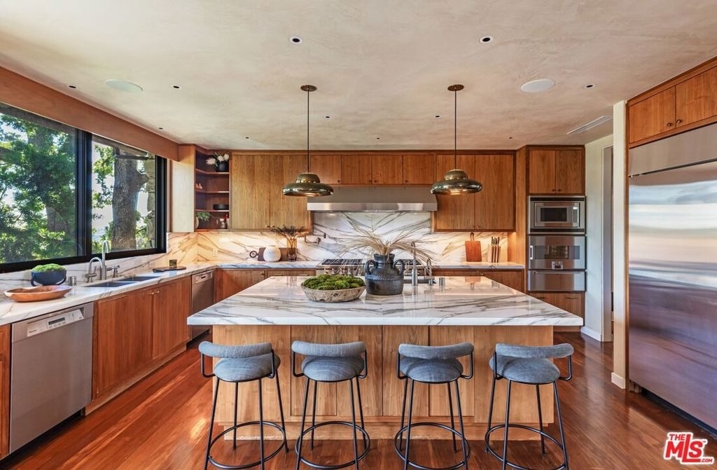 400 Toyopa Drive - Photo 11