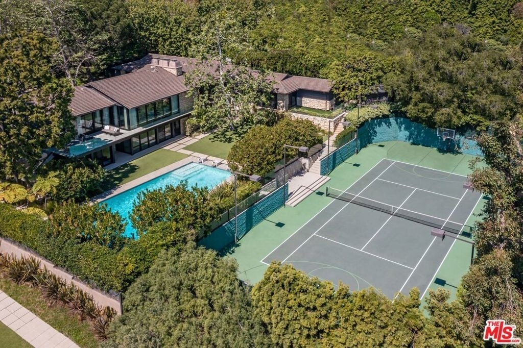 400 Toyopa Drive - Photo 0