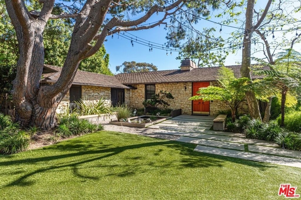 400 Toyopa Drive - Photo 1