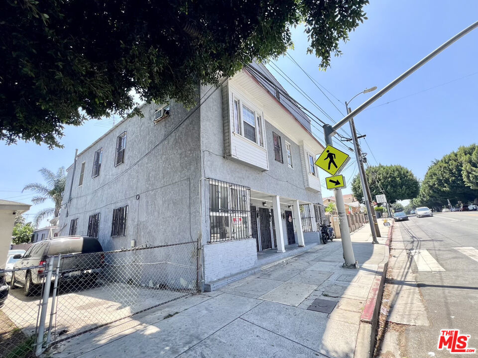 3260 E 4th Street - Photo 20