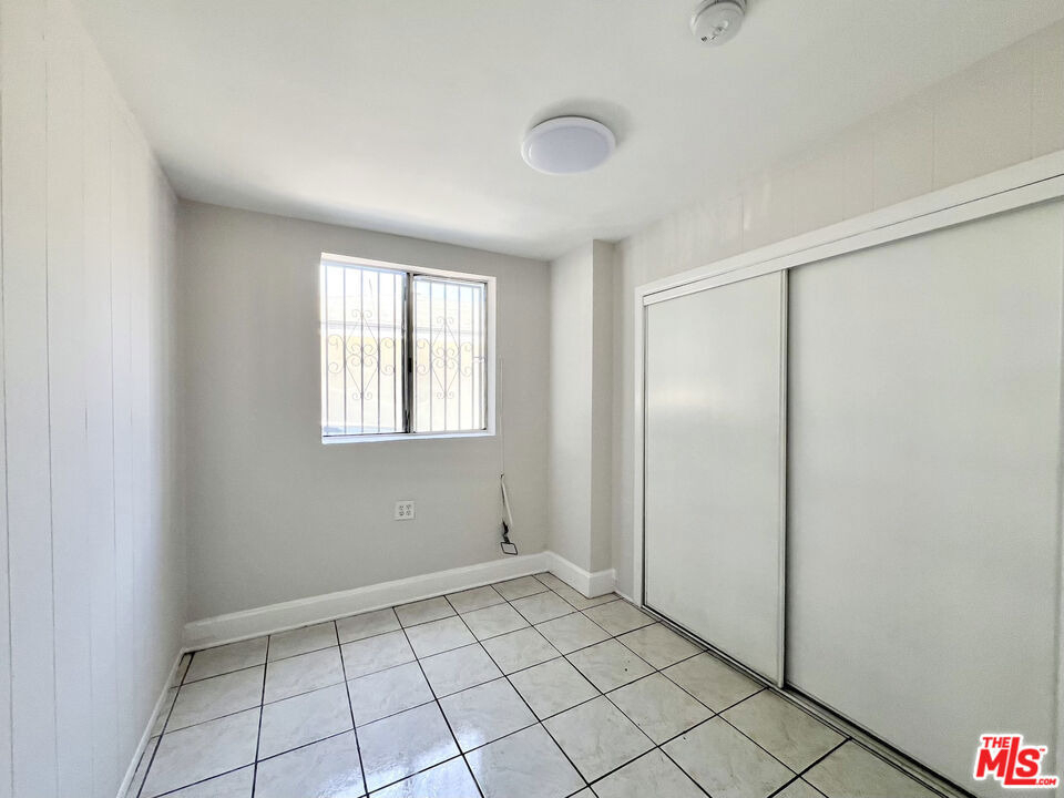 3260 E 4th Street - Photo 12