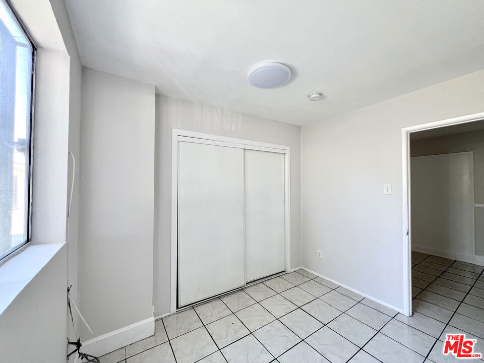 3260 E 4th Street - Photo 11
