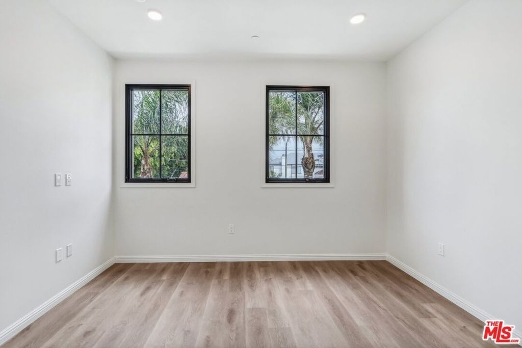 951 S Wilton Place - Photo 31