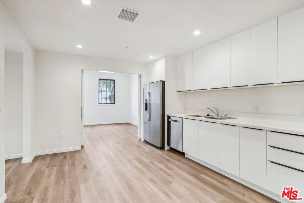 951 S Wilton Place - Photo 25