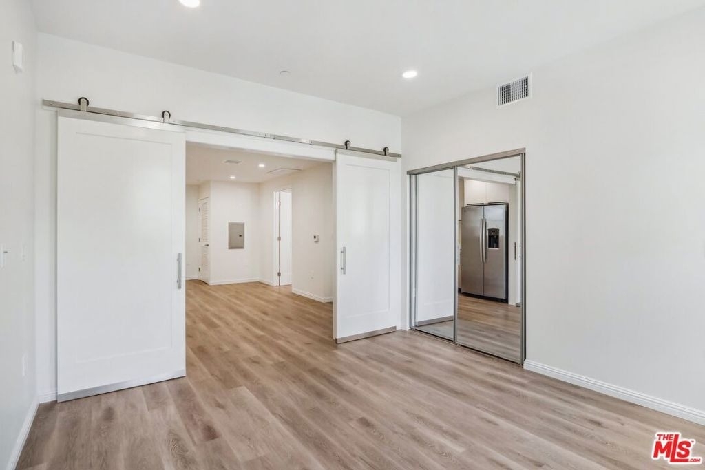 951 S Wilton Place - Photo 23