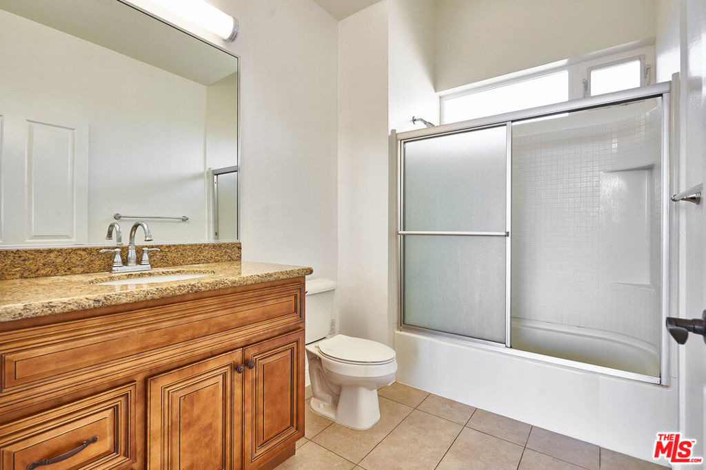 345 S Gramercy Place - Photo 21