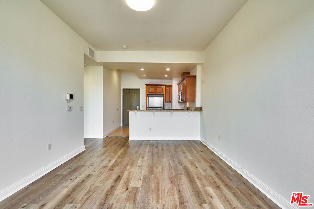345 S Gramercy Place - Photo 18