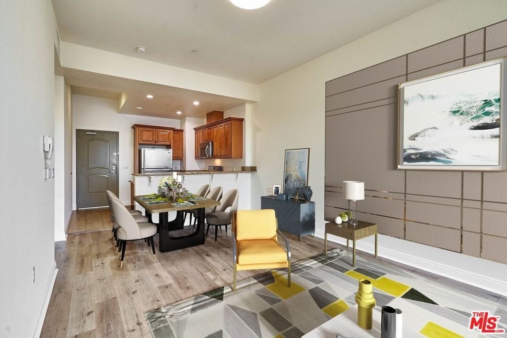 345 S Gramercy Place - Photo 16