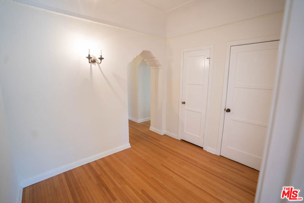 1210 S La Jolla Avenue - Photo 9