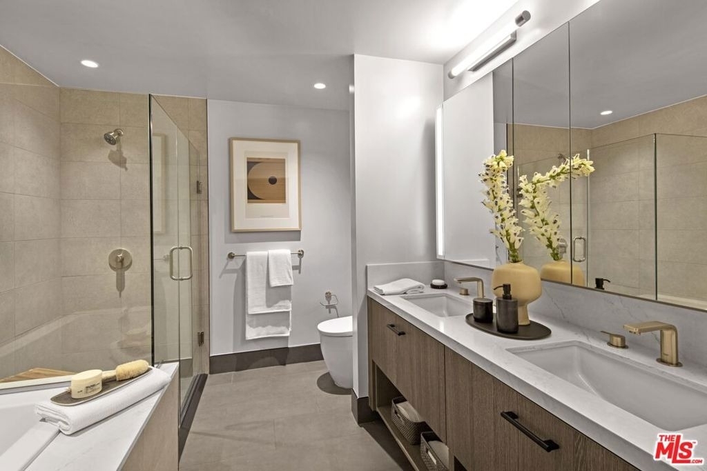 9001 Santa Monica Boulevard - Photo 16
