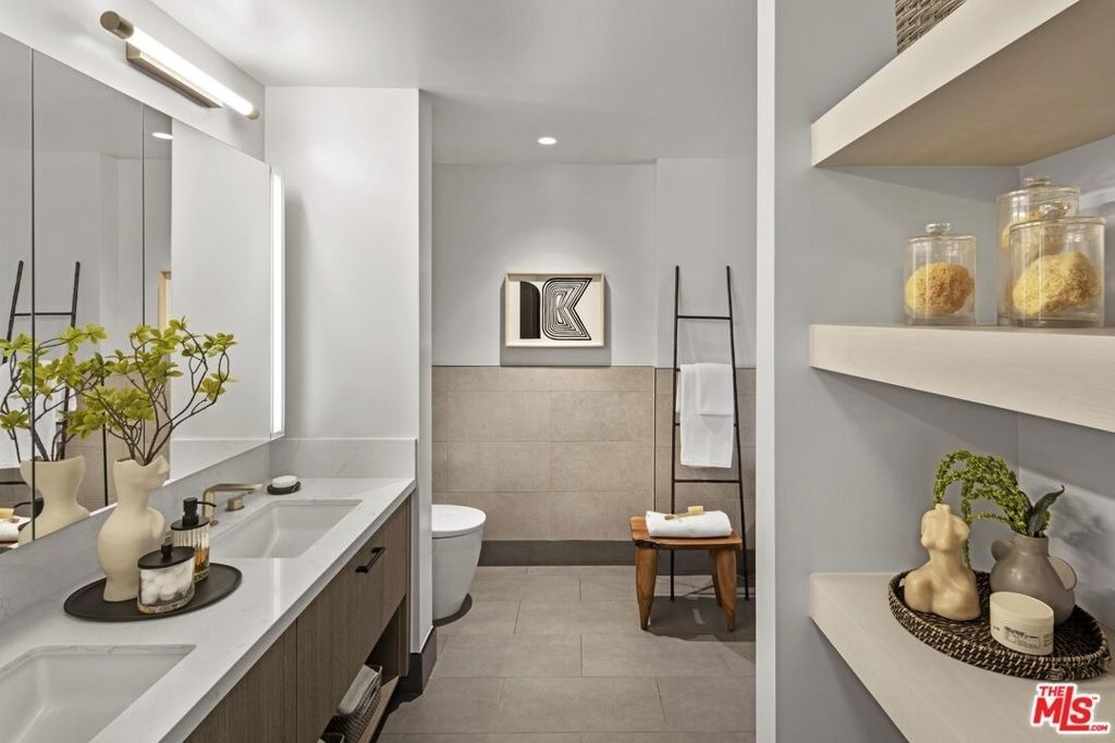 9001 Santa Monica Boulevard - Photo 23
