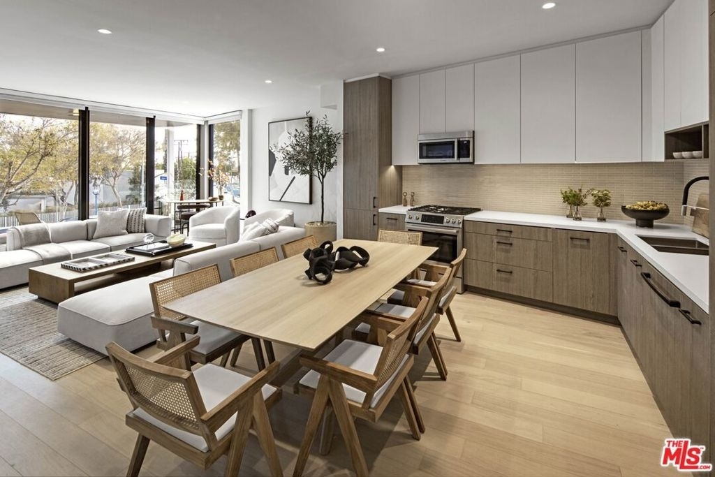 9001 Santa Monica Boulevard - Photo 18