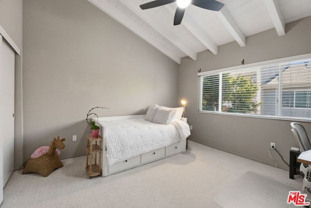 2112 Warfield Avenue - Photo 14