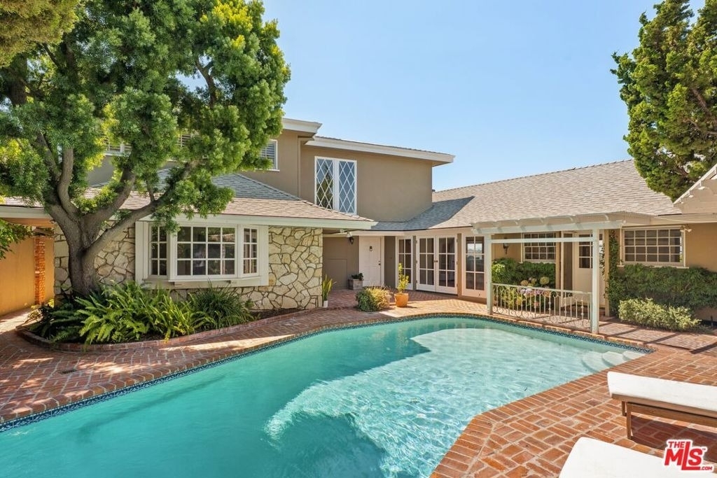 2317 Kimridge Road - Photo 0