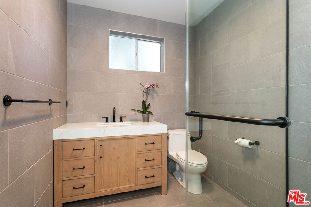 2914 Castle Heights Avenue - Photo 17