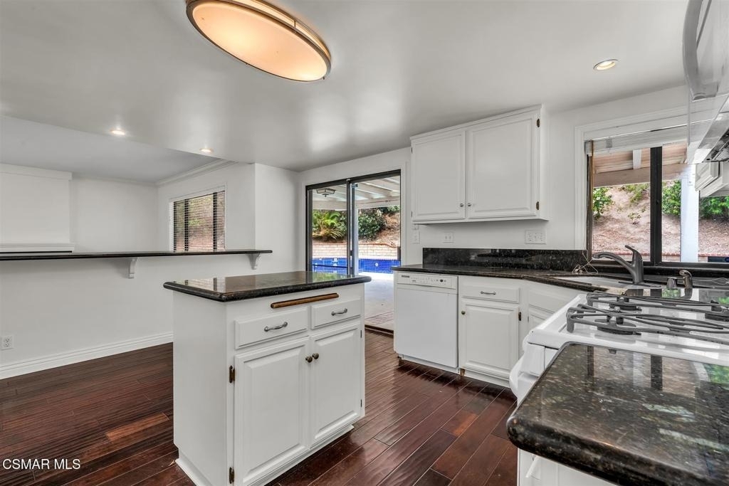 2594 Ridgebrook Place - Photo 12