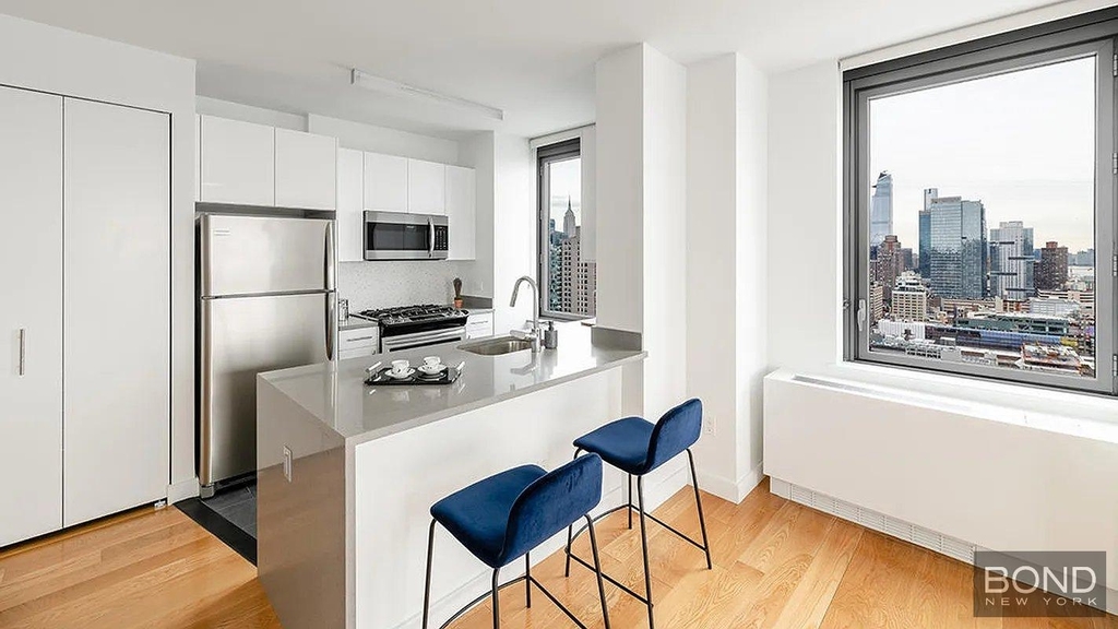 West 57th Street - Photo 6