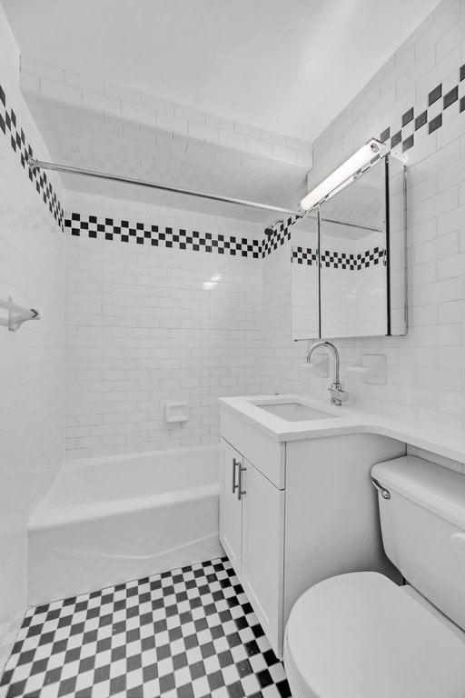West 49th Street - Photo 4