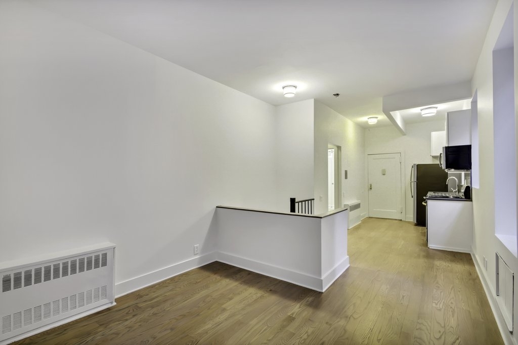 East 25th Street - Photo 1