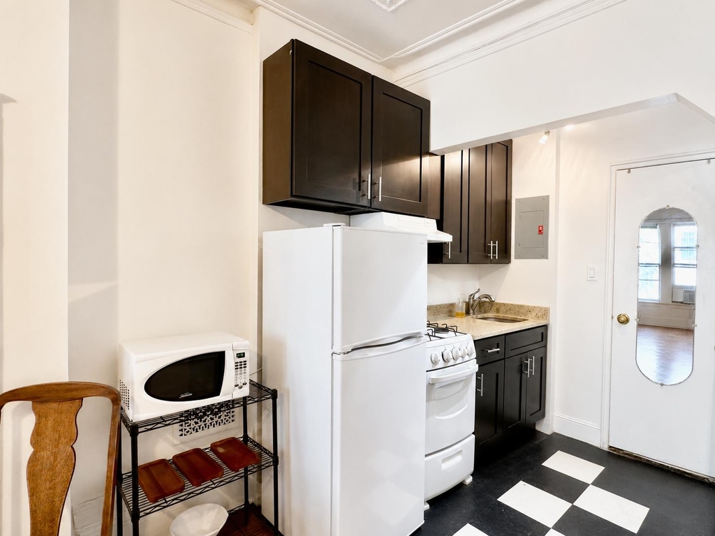 309 West 107th Street - Photo 4