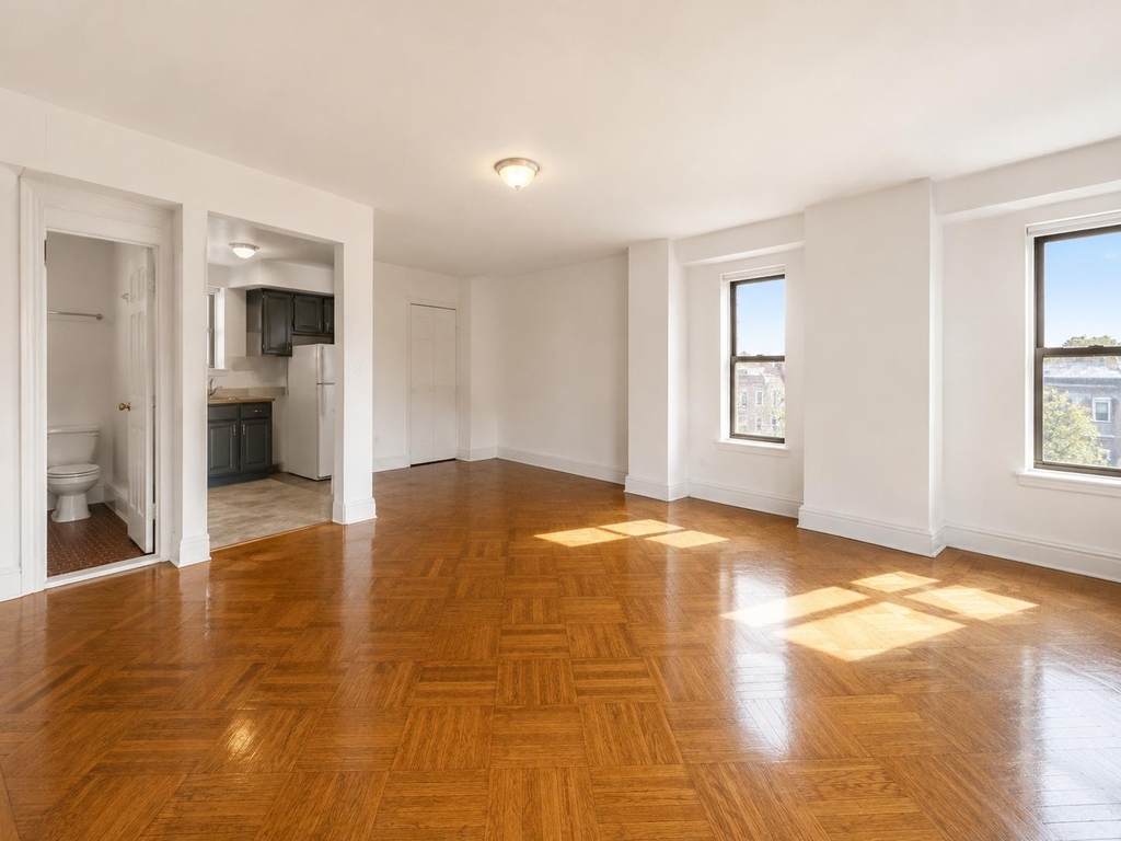 309 West 107th Street - Photo 6