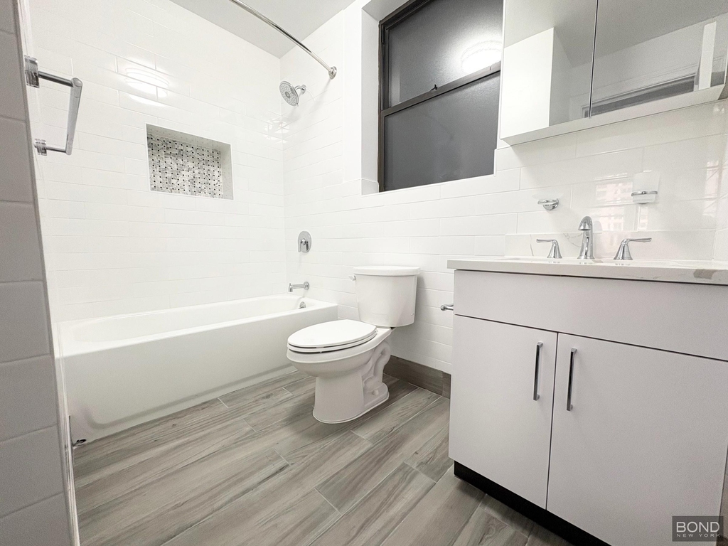 West 55th Street - Photo 6