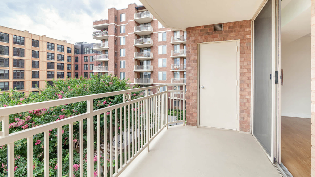 4903 Edgemoor Lane - Photo 10