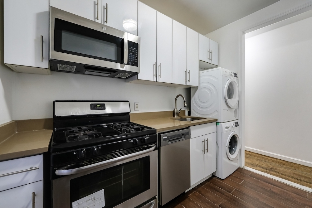 188 Claremont Avenue - Photo 14