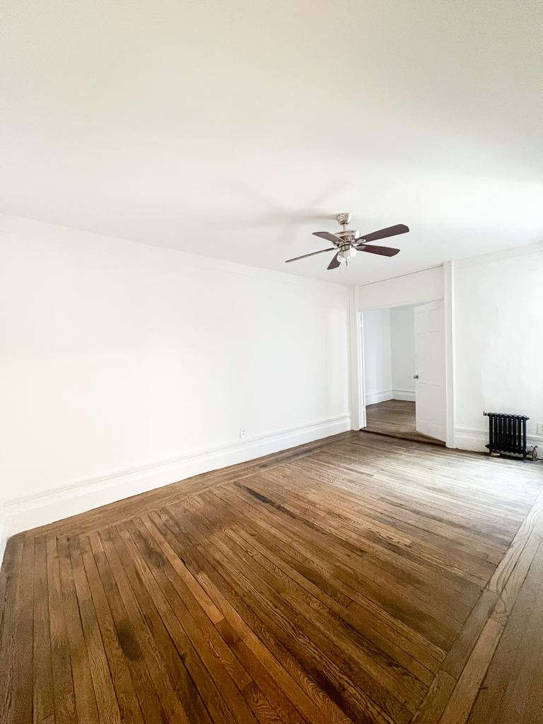 3139 Broadway - Photo 4