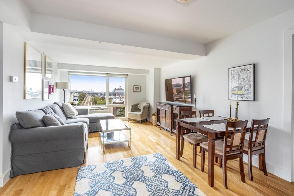 360 Smith Street - Photo 1