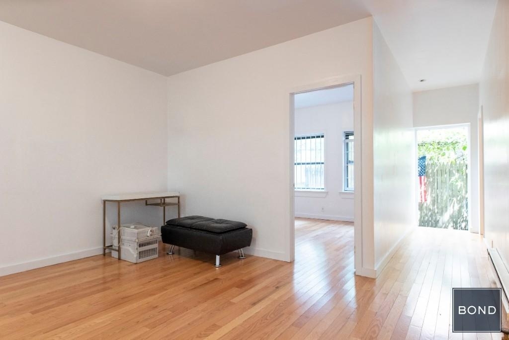 125 East 7th Street - Photo 9