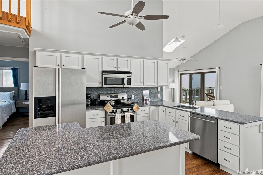 717 Dune Road - Photo 6
