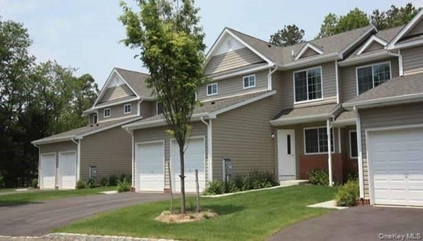 33 Stevens Place - Photo 0