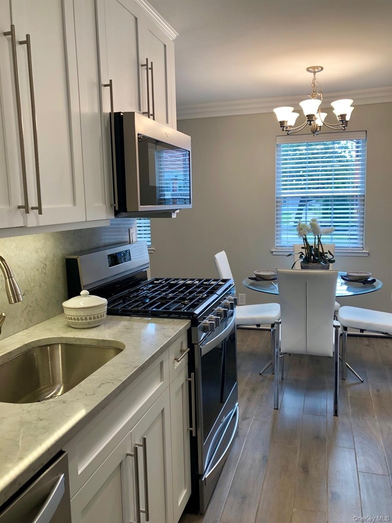 53 Old Oak Lane - Photo 1