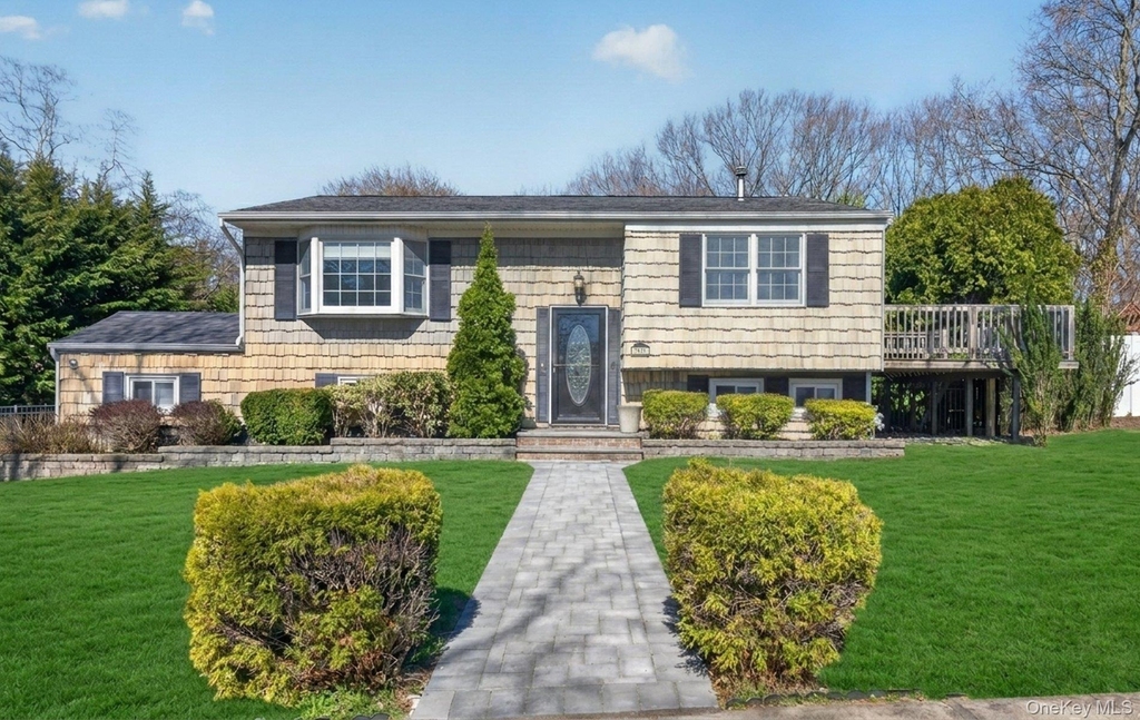 7 Phyllis Drive - Photo 0
