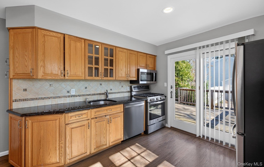 7 Phyllis Drive - Photo 5